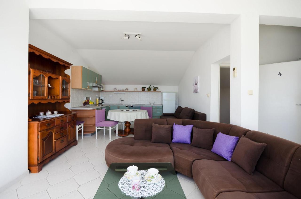 Apartment Snjezana
