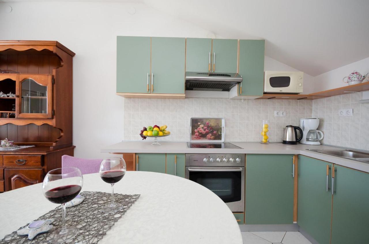 Apartment Snjezana
