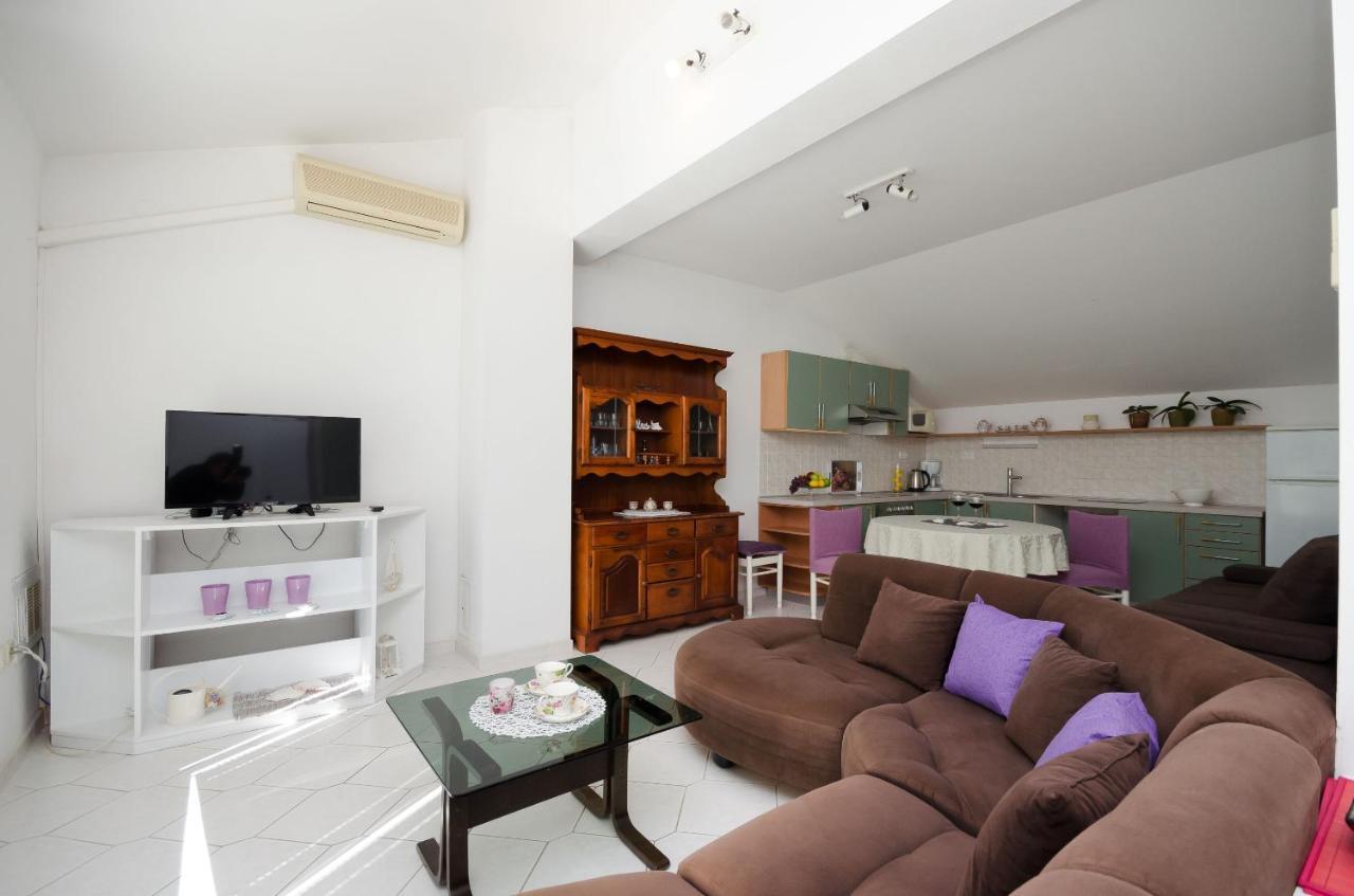 Apartment Snjezana
